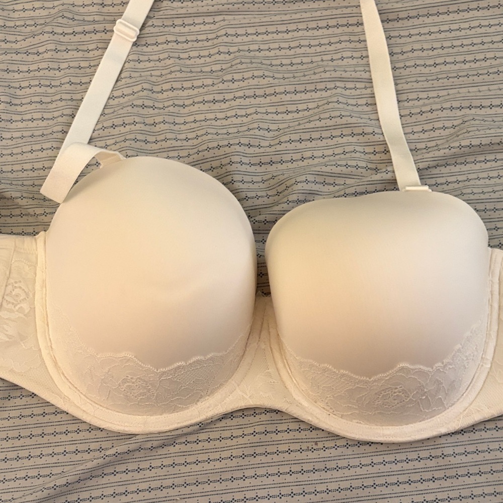 Torrid Cream Lace Underwire Bra